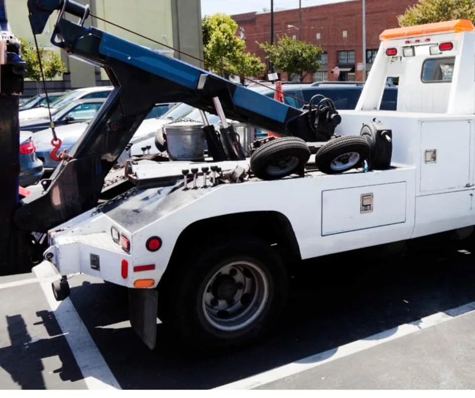 tow truck on southern corridor approach to Hull
